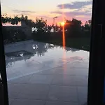 아파트 Sunset House 사밀