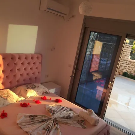 Sunset House