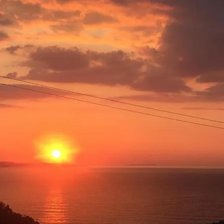 Sunset House 아파트 *